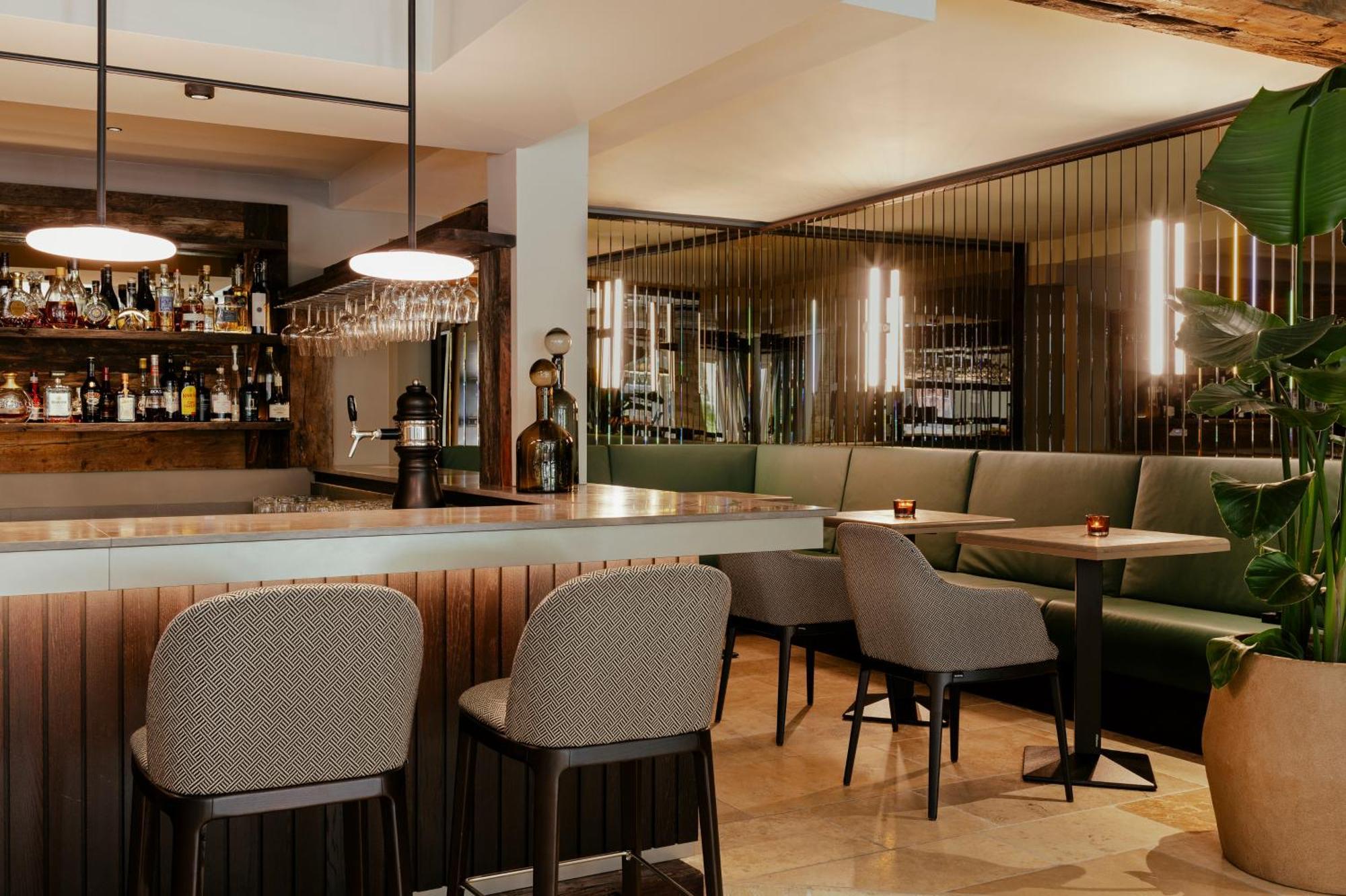 Schloss Zermatt - Cbd & Adaptogenic Spa And Sport Hotel Ngoại thất bức ảnh