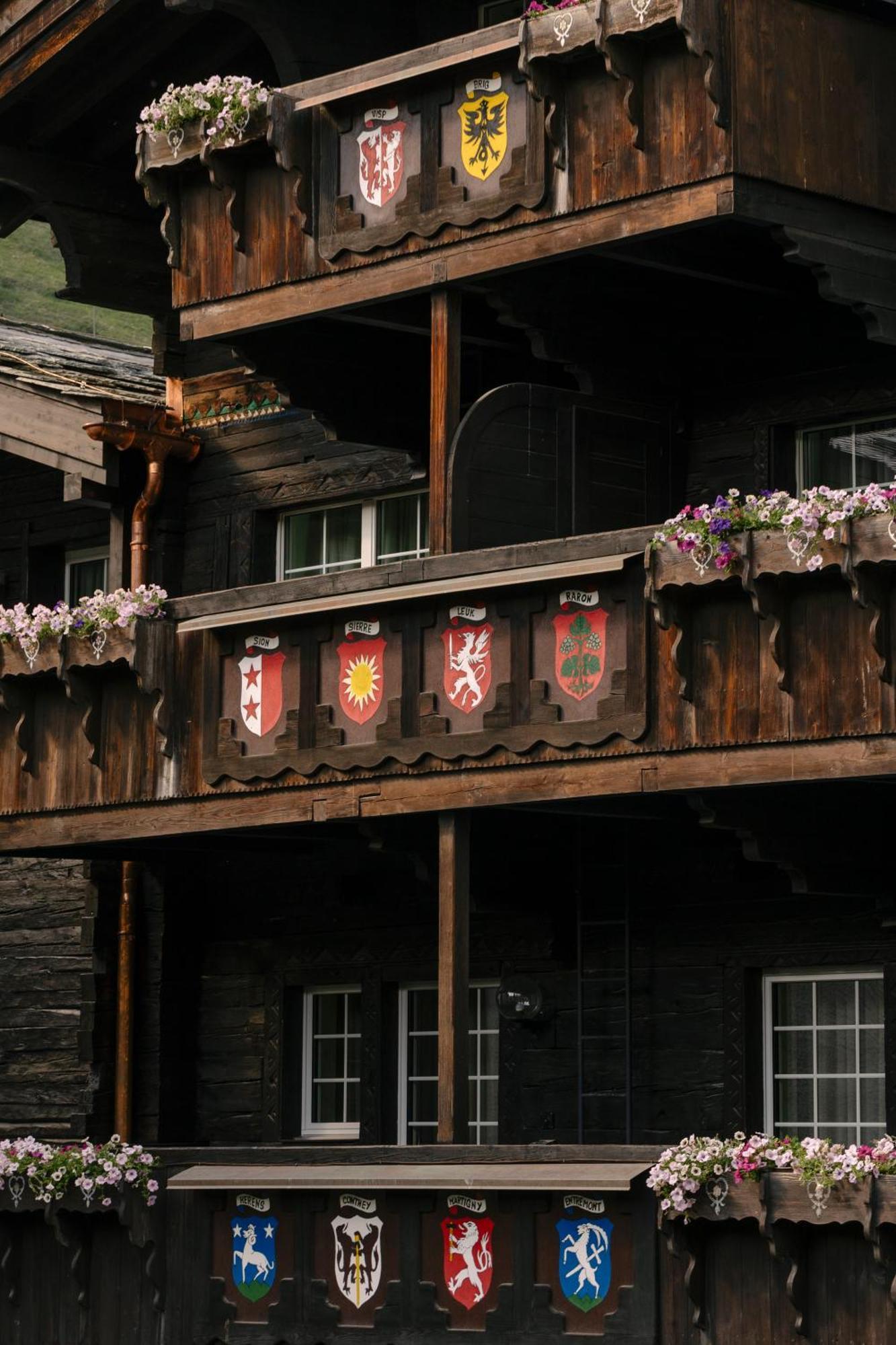 Schloss Zermatt - Cbd & Adaptogenic Spa And Sport Hotel Ngoại thất bức ảnh