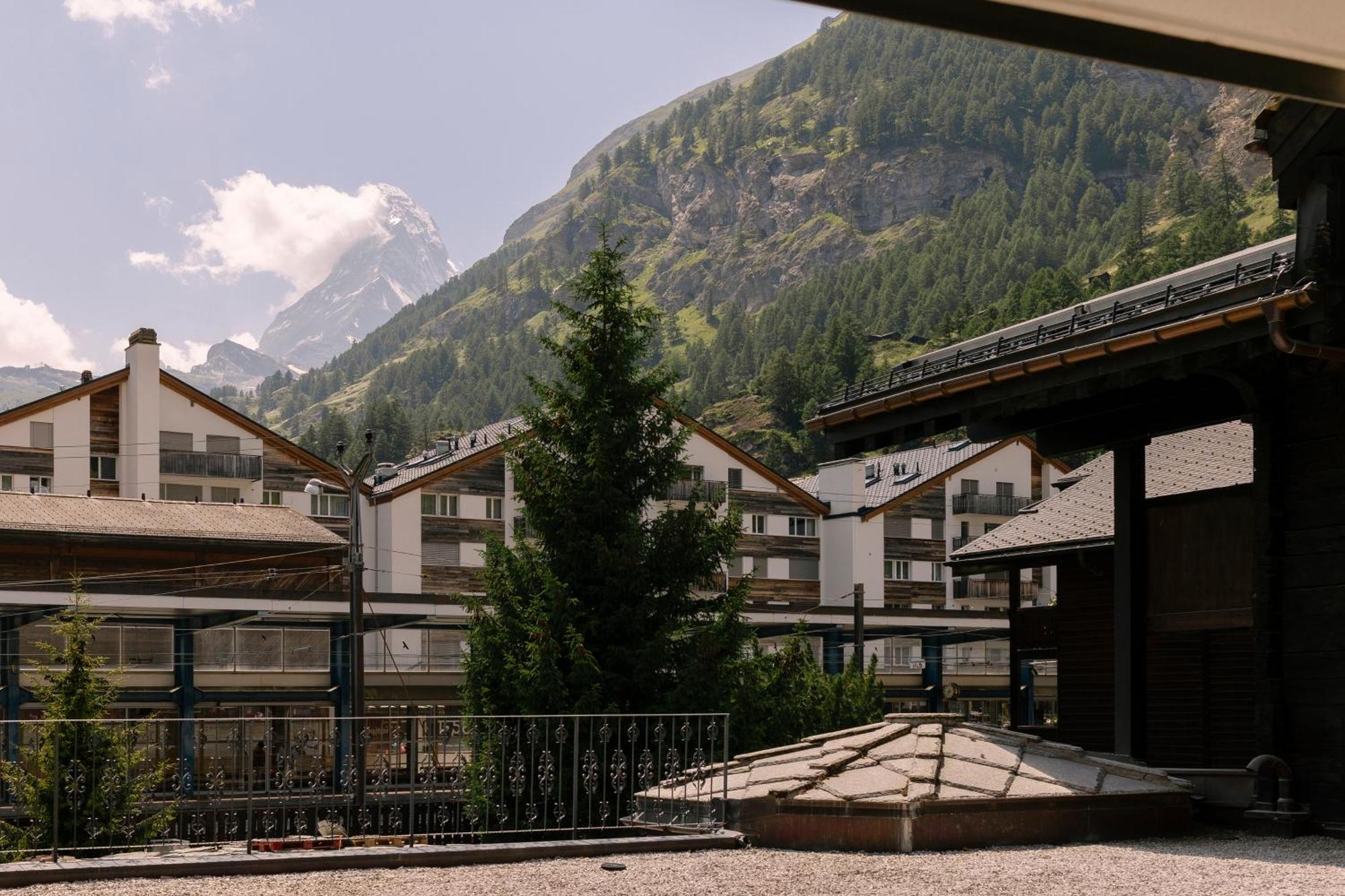 Schloss Zermatt - Cbd & Adaptogenic Spa And Sport Hotel Ngoại thất bức ảnh
