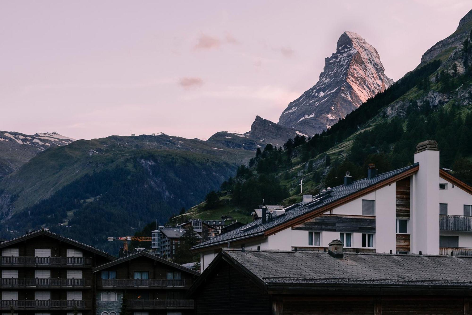 Schloss Zermatt - Cbd & Adaptogenic Spa And Sport Hotel Ngoại thất bức ảnh